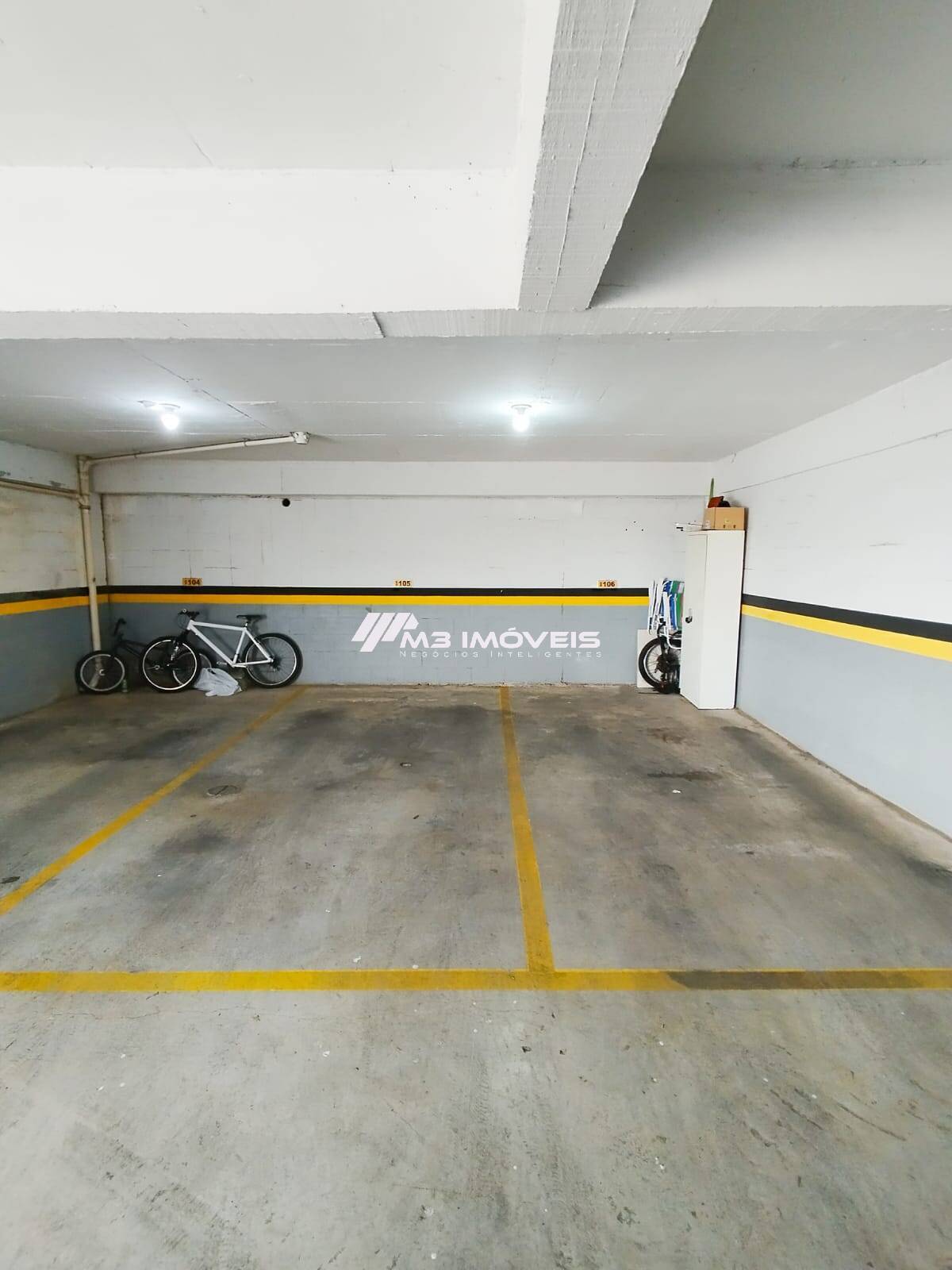 Apartamento semi-mobiliado no bairro De Lazzer, Empreendimento com Piscina — foto 4
