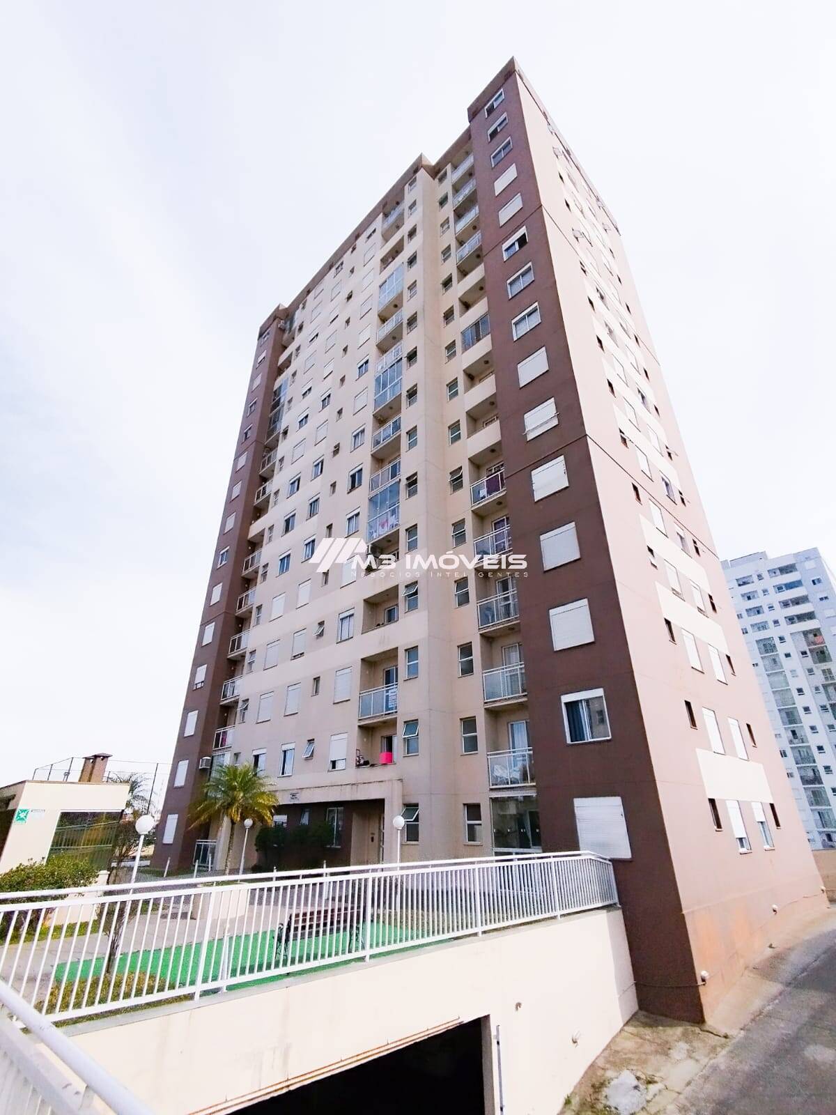 Apartamento semi-mobiliado no bairro De Lazzer, Empreendimento com Piscina — foto 14